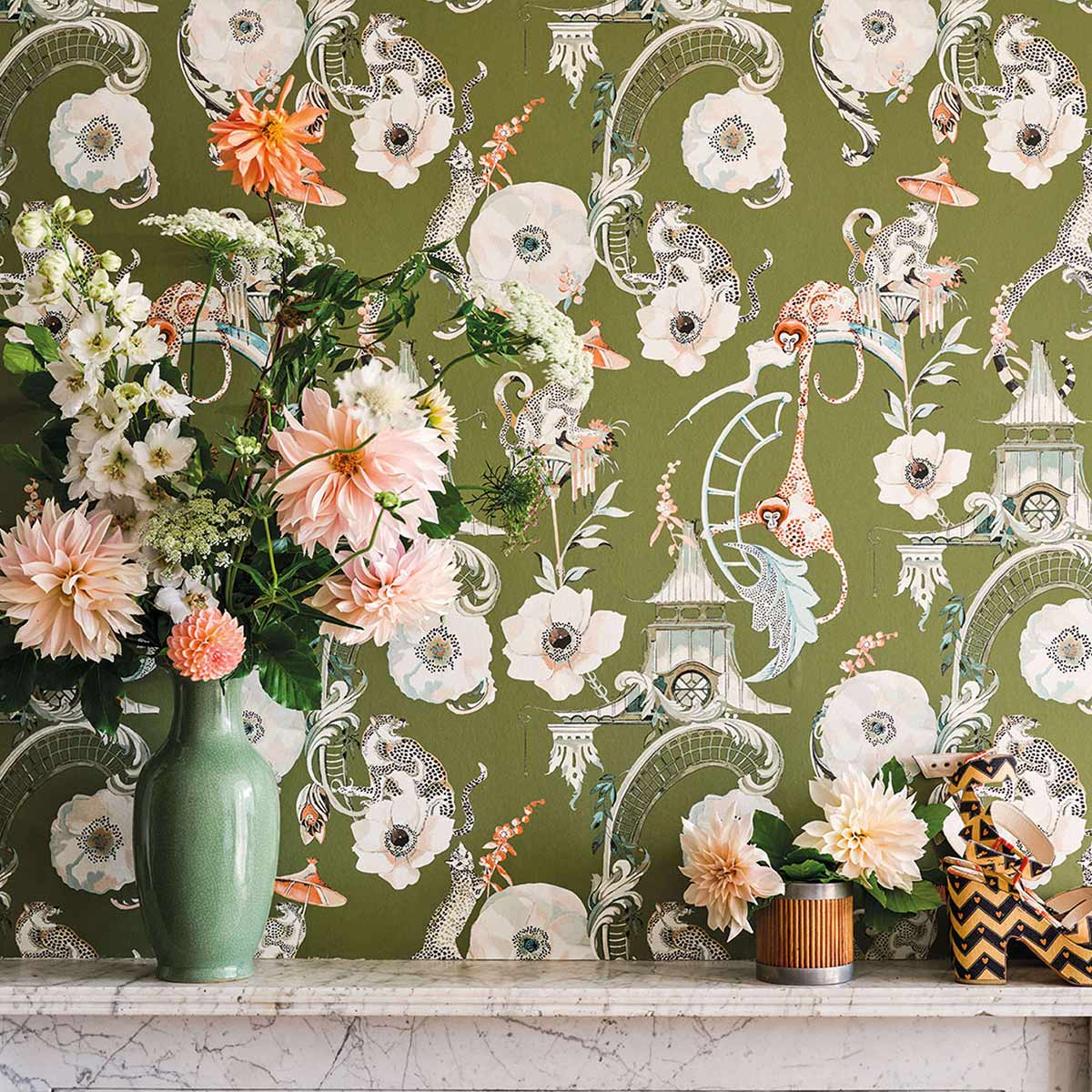 EXCLUSIVE WALLPAPER ARCHIVE Wallpaper with floral pattern By LONDONART |  design Elena Borghi